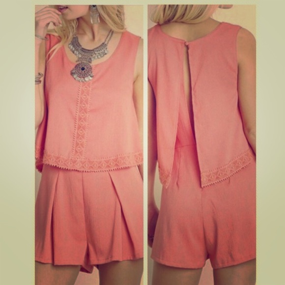 Umgee Dresses & Skirts - NWT Gorgeous UMGEE Open-Back Romper